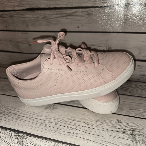 Greats Brooklyn Royale Blush Pink Perforated Leather Sneakers Sz 7 - Picture 3 of 13